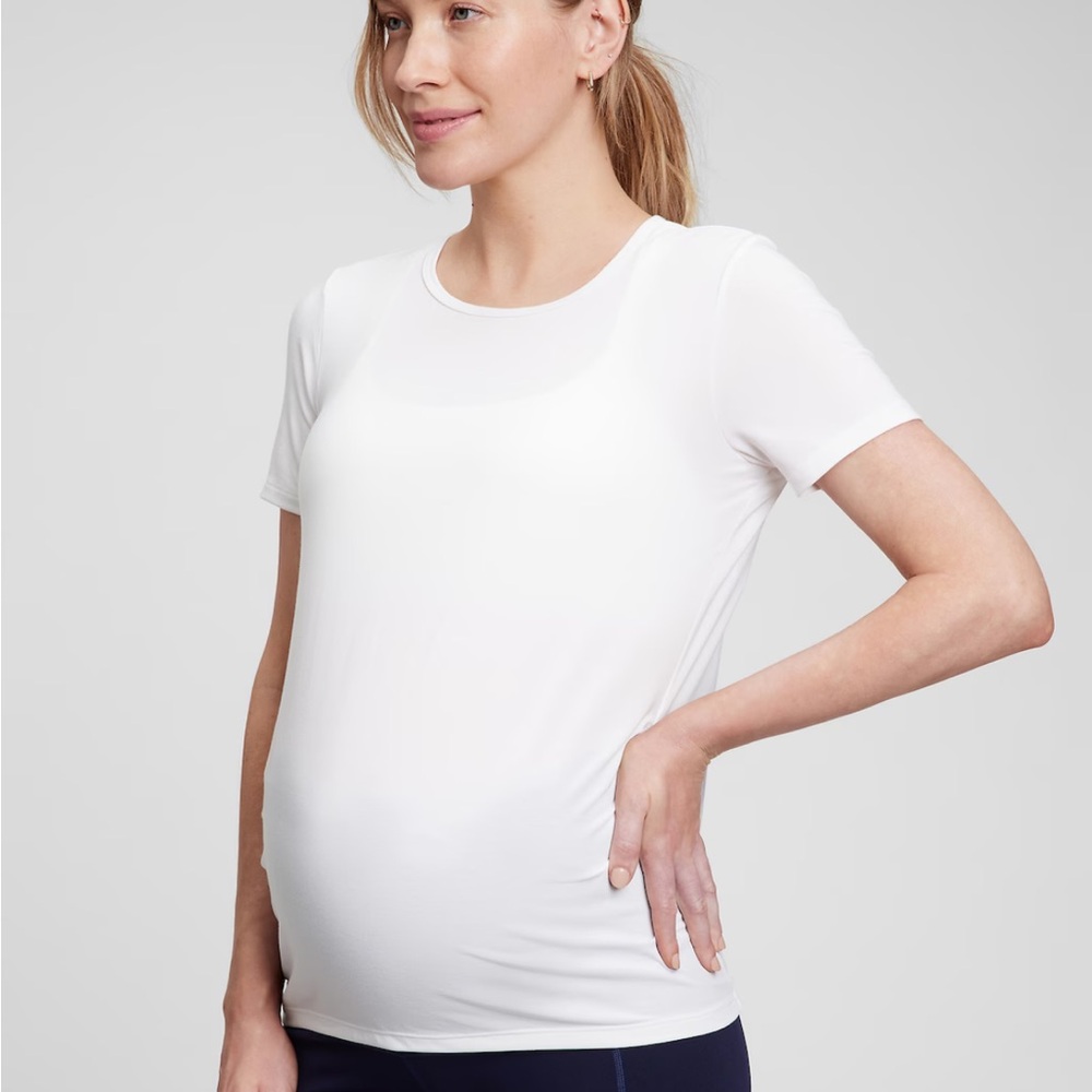 GapFit Maternity T-Shirt